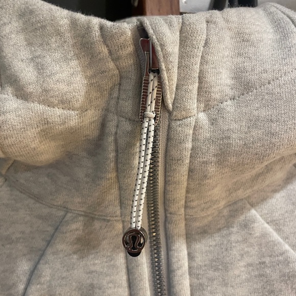 Lululemon Scuba Full-Zip Cropped Hoodie light grey sz 4 - Picture 3 of 10